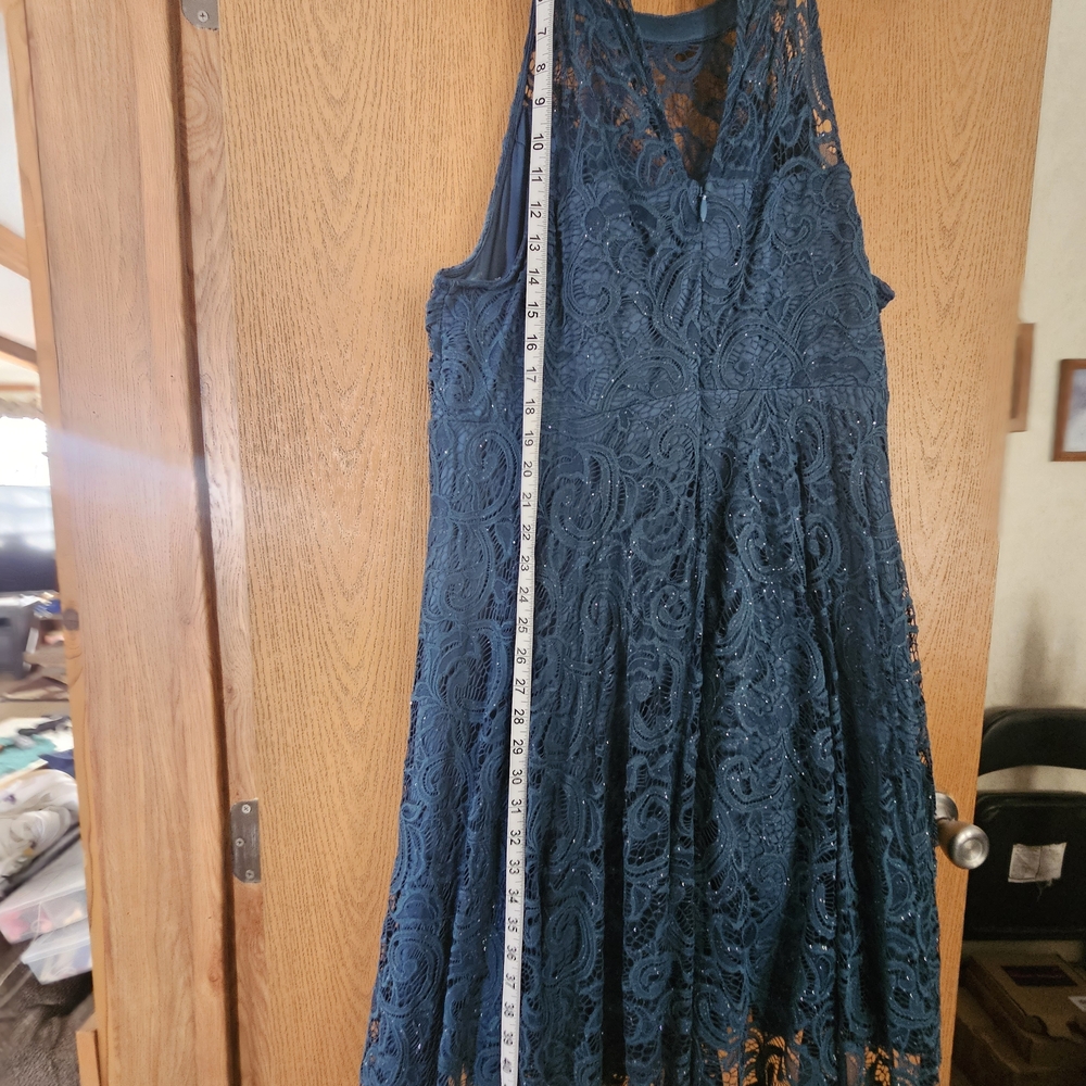 Elegant Lace Blue Dress - Picture 5 of 9